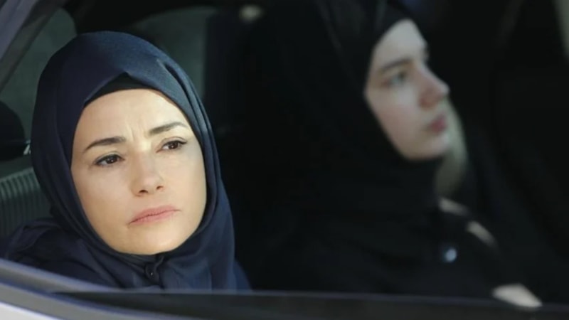 29 Ocak reyting sonuçları: Kızıl Goncalar reytingleri sildi süpürdü