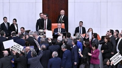 Yılmaz Tunç: Bekir Bozdağ'a yönelik çirkin hareket asla kabul edilemez