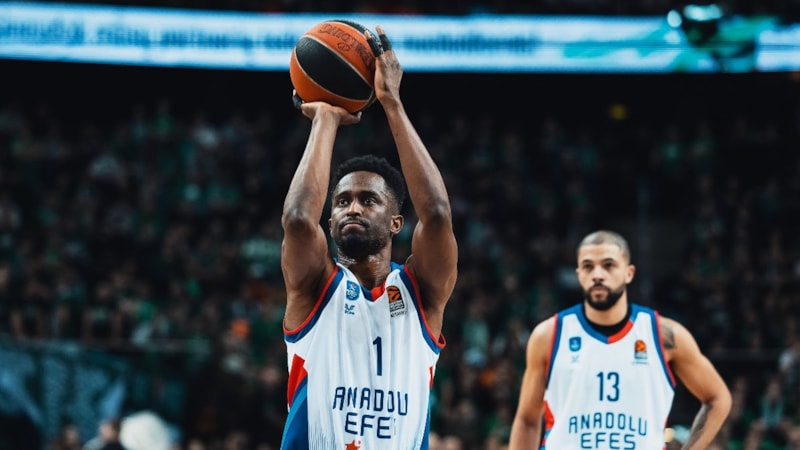 Anadolu Efes, Zalgiris Kaunas'a farklı kaybetti