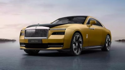Rolls-Royce, ilk elektrikli otomobilini yangın riski nedeniyle geri çağırıyor
