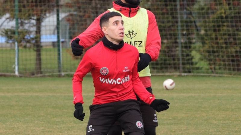 Fatih Karagümrük, Emre Mor'u resmen kiraladı