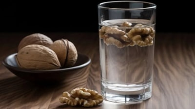 Cevizi bir gece suda bekletin olacaklara bakın! Meğer hastalıkların şifası ondaymış…