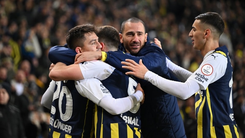 Fenerbahçe'nin Antalyaspor maçı kadrosu belli oldu