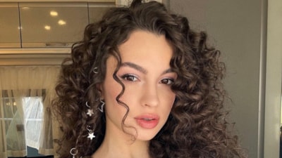 Kardeşlerim'in Asiye'si incecik beliyle objektife döndü, takipçileri çıldırdı! 