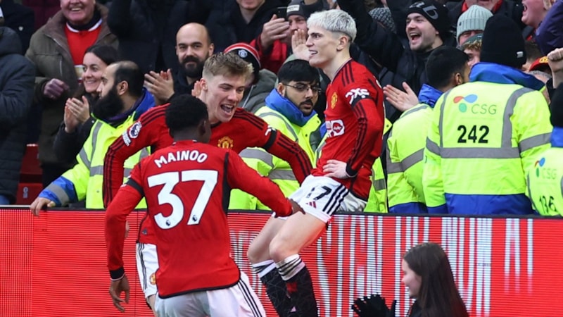 Manchester United, West Ham United'ı yıktı