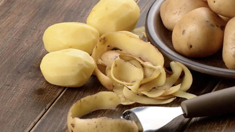 Yıllardır çöpe attığımız patates kabuklarının mucizeleri ortaya çıktı! Sağlıktan, temizliğe her şeyde etkili..