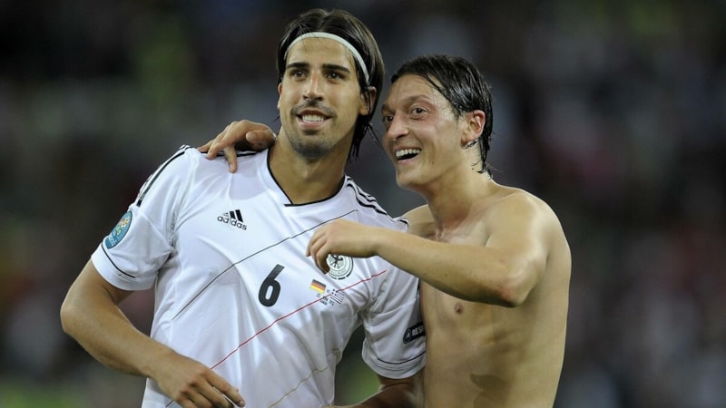 Mesut Özil futbola dönüyor! Almanya forması giyecek