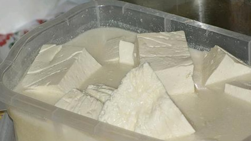 Ne koku kalacak, ne de küf! Peynirin yanına 1 tane koyun, gerisini unutun