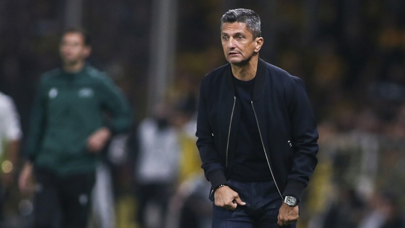 PAOK, Razvan Lucescu'nun sözleşmesini uzattı