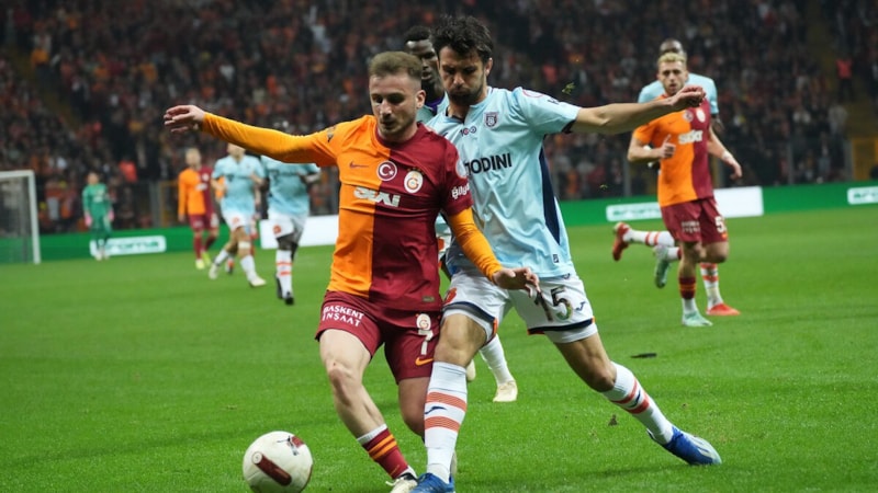 Galatasaray'da sakatlık! Kerem Aktürkoğlu, ikinci yarıya çıkmadı