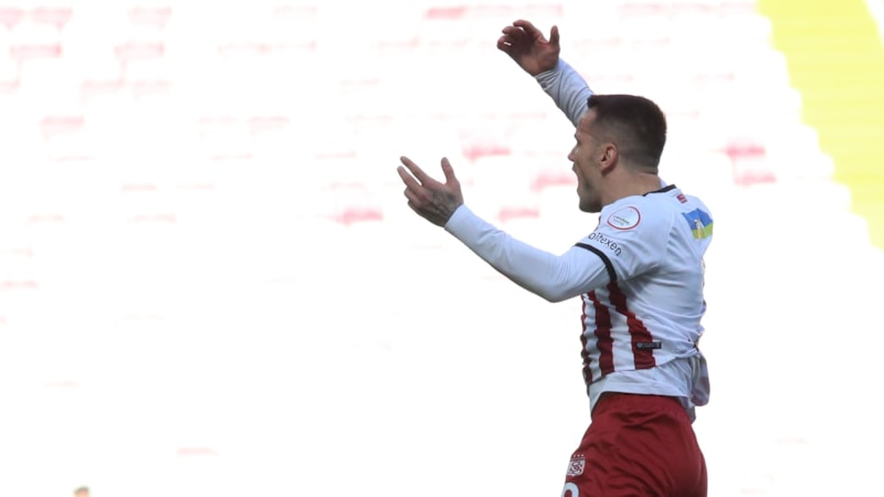 Sivassporlu Rey Manaj'dan Rizespor'a harika gol