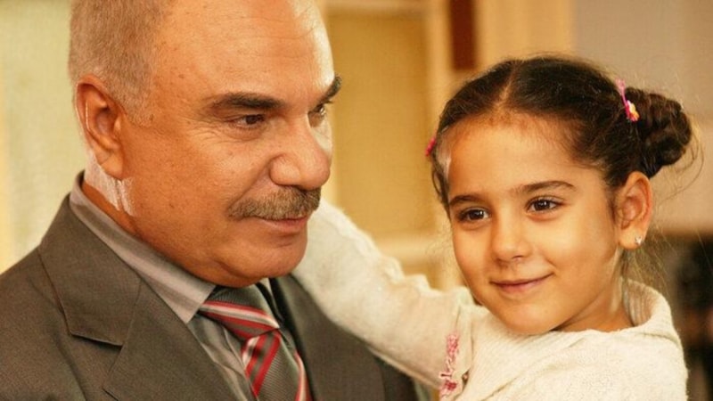 Yaprak Dökümü'nün minik Ayşe'si meslek değiştirdi! İşte yeni işi...