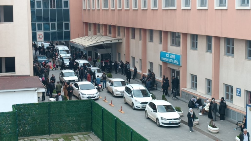 Batman'da okuldan çıkmasını isteyen öğretmene bıçakla saldırdı