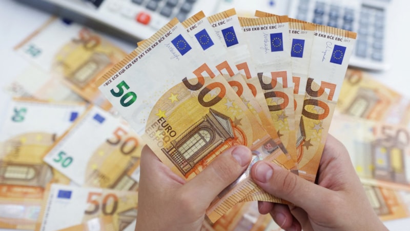 Almanya'da emekliler, 281 euro ek gelir alacak