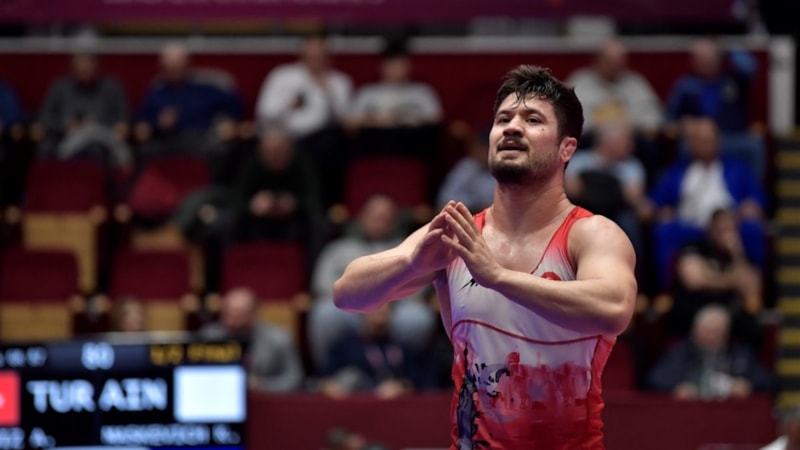 Milli güreşçi Ali Cengiz Avrupa ikincisi
