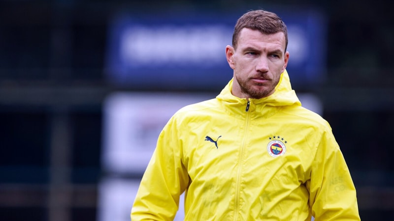 Edin Dzeko: Şampiyonluk için Galatasaray ile sonuna kadar savaşacağız