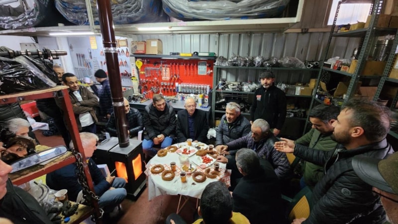 Kemal Kılıçdaroğlu'ndan Ankara'da hurdacı esnafına ziyaret