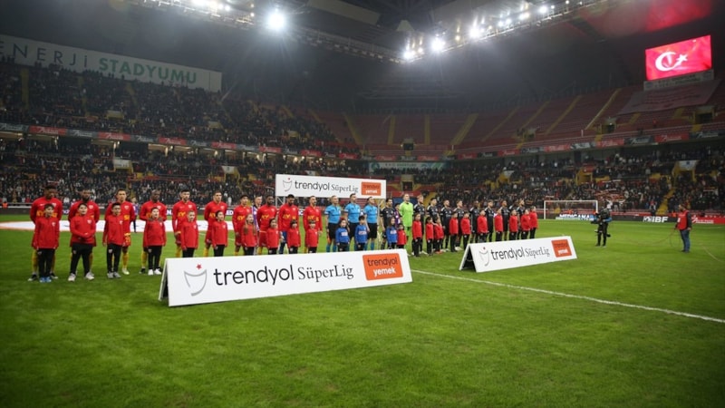 TFF'den 8 kulübe zemin uyarısı