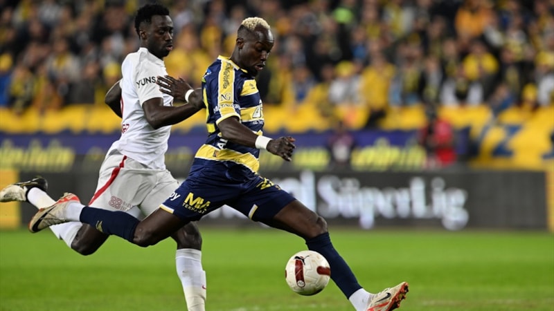 Davinson Sanchez: Önümüzde Sparta Prag maçı var