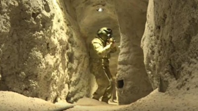 Mehmetçiklerin mağara ve sığınak eğitimi