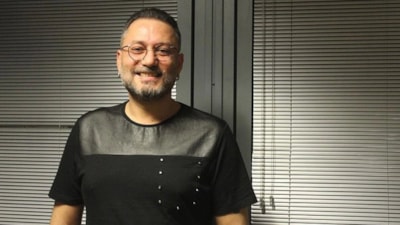 İzmir'de Hüsnü Şenlendirici, AK Parti'den meclis üyesi olacak