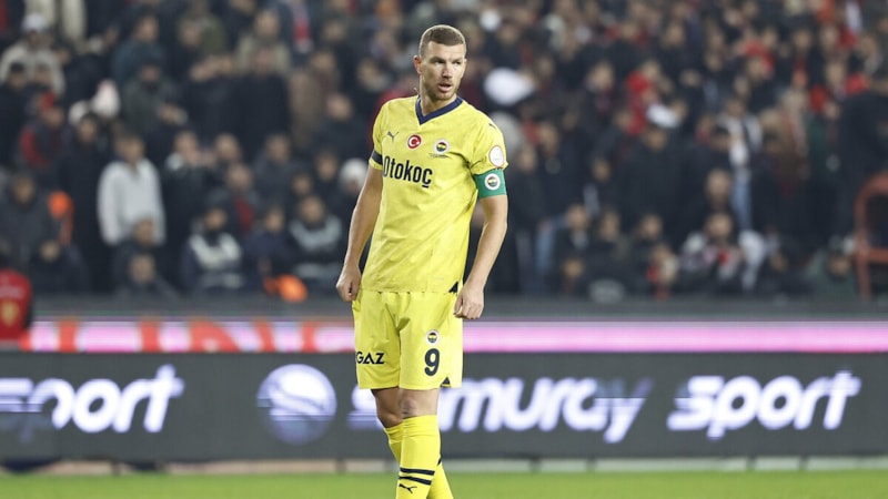 Edin Dzeko idmanda yer almadı! Sebebi kas yorgunluğu