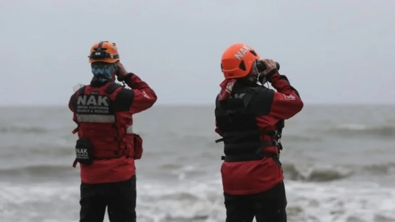 Marmara'da kayıp 4 mürettebat 8'inci günde aranıyor! 1432 saat 37 dakika arama yapıldı