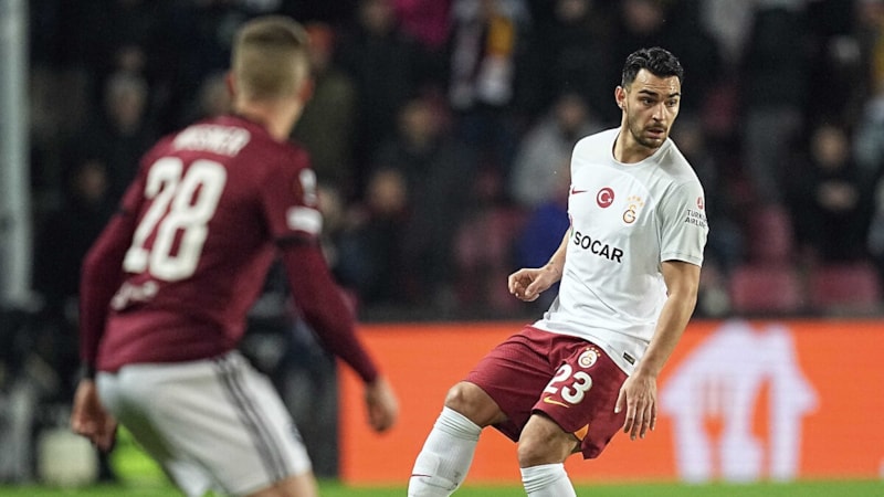 VAR inceledi! Kaan Ayhan, Galatasaray'ı 10 kişi bıraktı