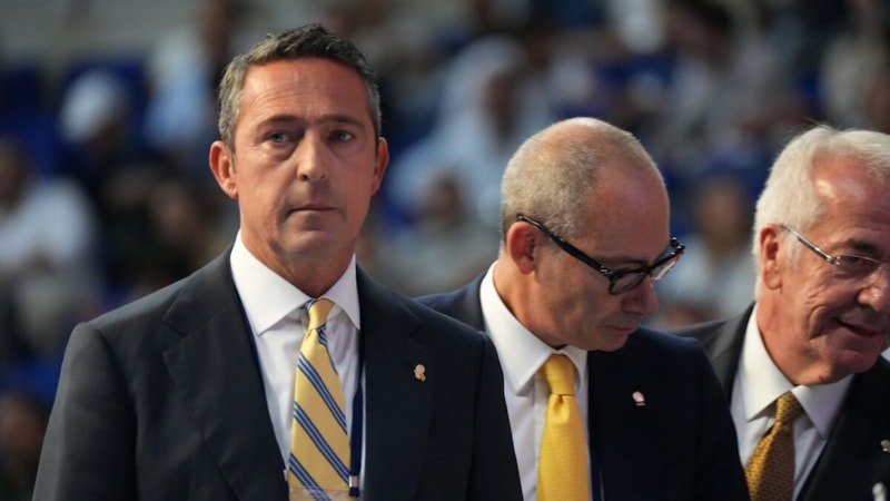 Ali Koç'tan Galatasaray'a sert sözler: Şampiyon yapılmaya alıştırılmış bir camia