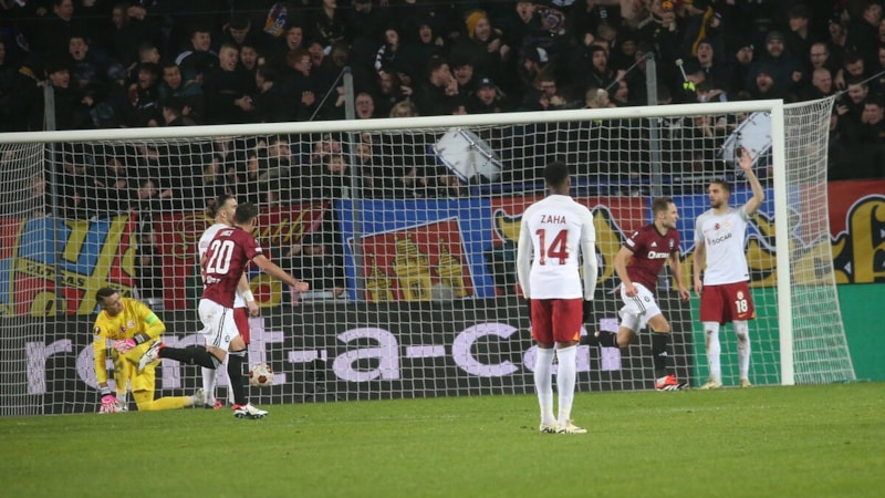 Galatasaray, Avrupa'da kaleyi savunamıyor