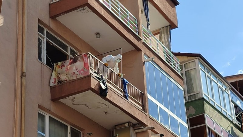 Yalova'da emekli öğretmen çöp evde ölü bulundu