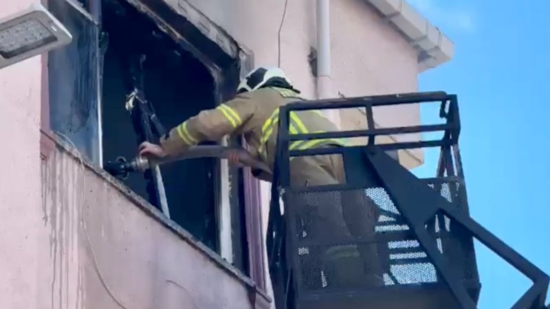 Balıkesir'de şarj aletinden çıkan yangın evi küle çevirdi