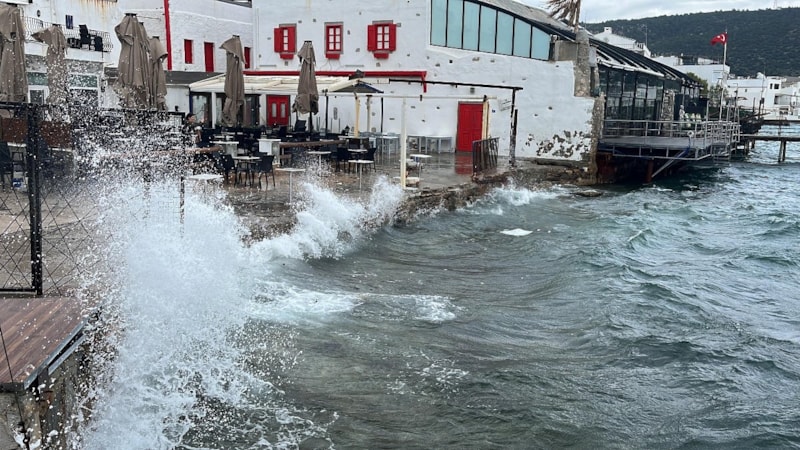 Bodrumlu balıkçılara fırtına uyarısı! Denize açılmayın