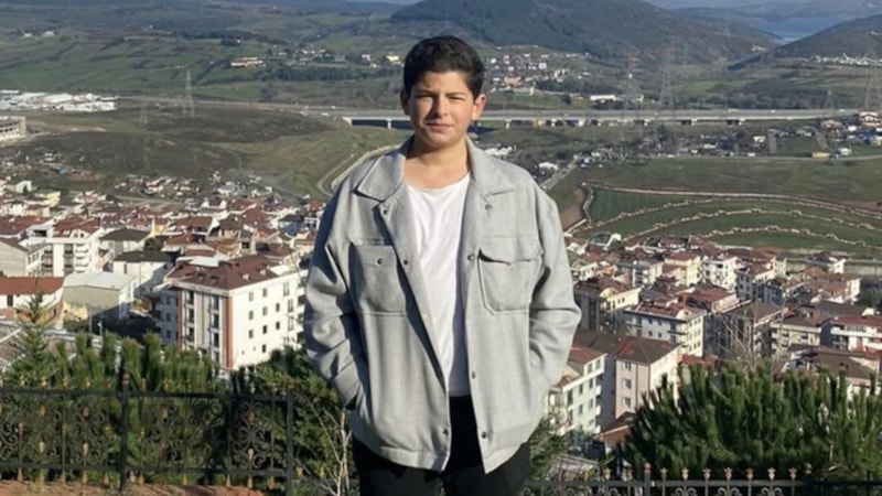 İstanbul'da lisede kavga! Başına darbe alan öğrenci hayatını kaybetti