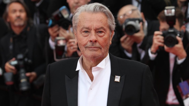 Dünyaca ünlü aktör Alain Delon'un evinden cephanelik çıktı