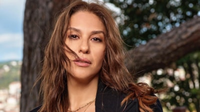 Kızılcık Şerbeti'nin Kıvılcım'ı Evrim Alasya'dan meslektaşlarına dikkat çeken gönderme