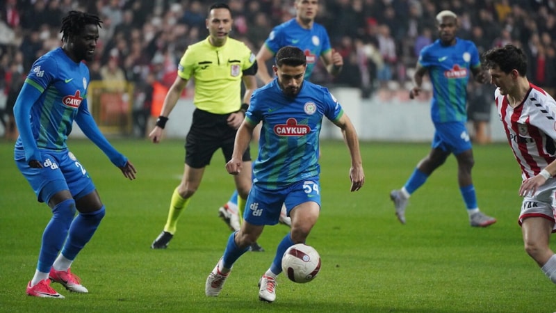 Süper Lig'de Avrupa mücadelesi kıyasıya devam ediyor