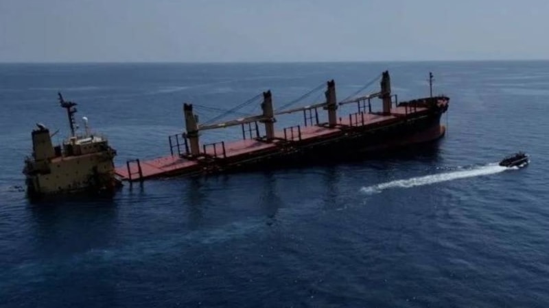 Husilerin vurduğu İngiliz gemisi Rubymar, Kızıldeniz'de battı