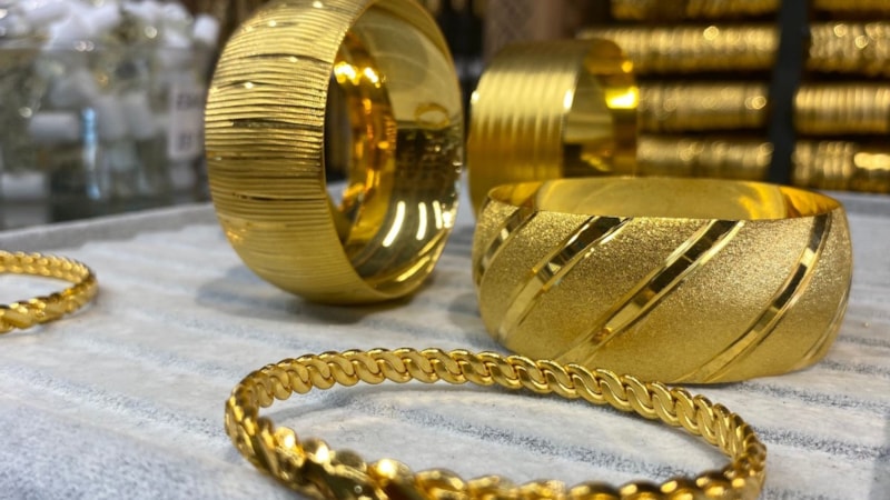 Tercihler değişti! Elazığ’da altın kaplama imitasyon ürünlere ilgi büyük
