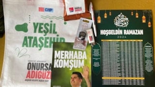 Her yol deneniyor: CHP seccadeden sonra zikirmatik dağıtmaya başladı