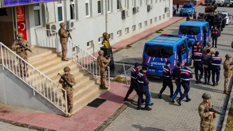 Diyarbakır’da DEAŞ operasyonu: 3 gözaltı