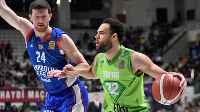 Anadolu Efes, Tofaş'ı mağlup etti