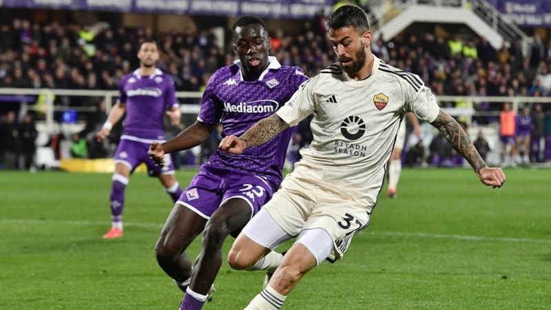 Roma, 1 puanı 90+5'te kurtardı