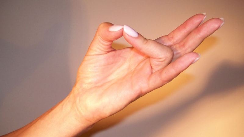 Başparmağınızla yüzük parmağınızı 5 saniye esnetin, bakın neler olacak...