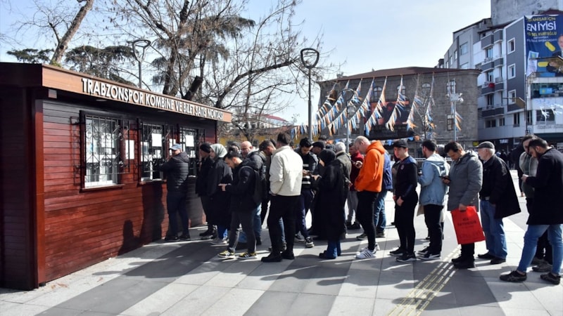 Trabzonspor - Fenerbahçe maçının biletleri satışta