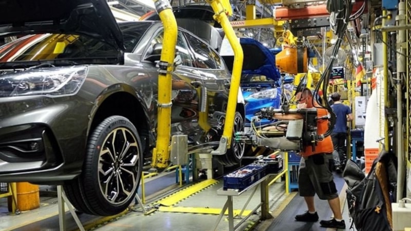 Almanya'daki Ford Focus fabrikasında üretim grev nedeniyle durdu