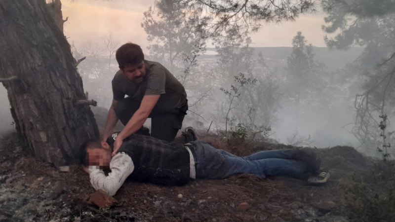 Antalya'da ormandaki yangının ortasında baygın bulunmuştu! İlçeye giriş yasağı verildi