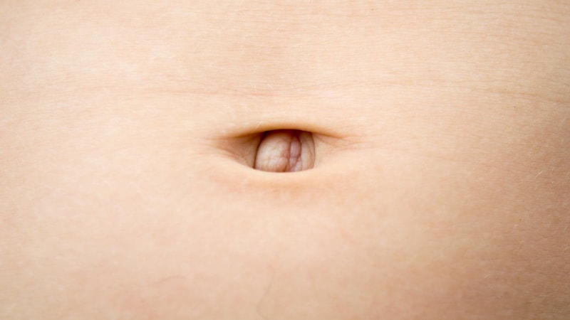 Göbek deliğinizi gül suyu ile silin, etkisi inanılmaz olacak...