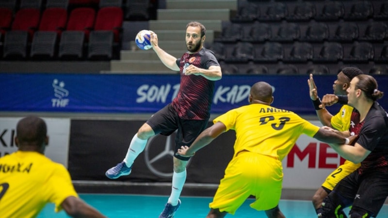 A Milli Erkek Hentbol Takımı, hazırlık maçında Angola'yı yendi