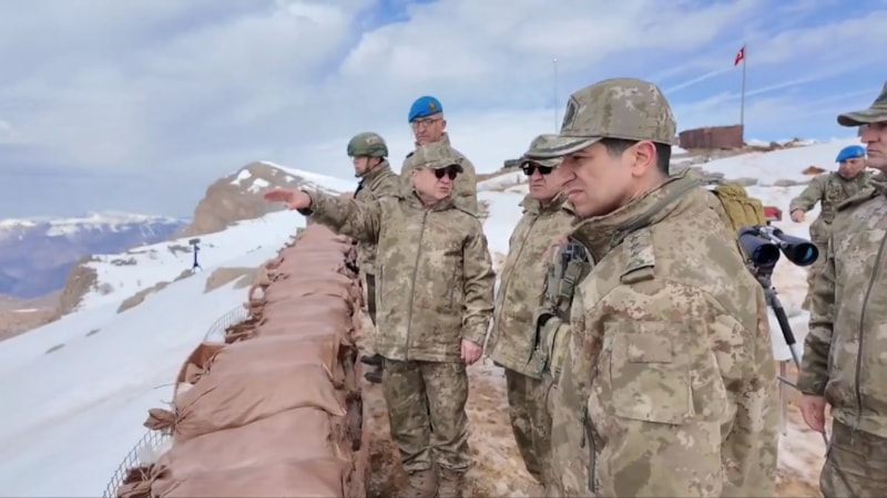 Kara Kuvvetleri Komutanı Orgeneral Bayraktaroğlu, Irak sınırında denetleme yaptı